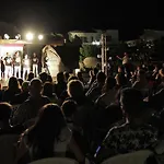 Club Esse فندق 4*