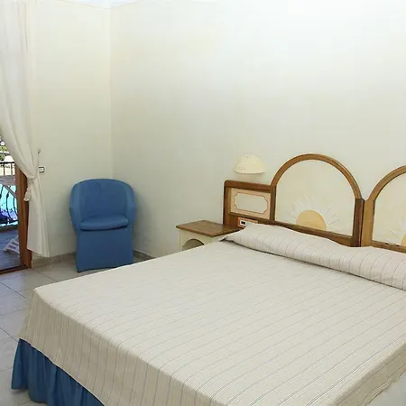 Hotell Club Esse Beach 4*