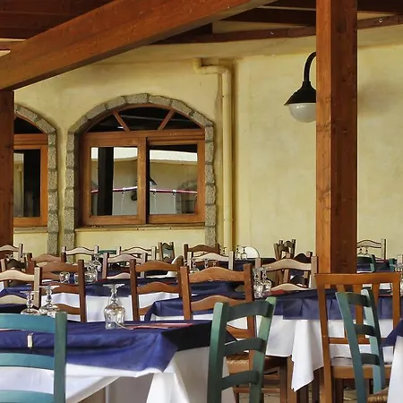 Club Esse بالاو