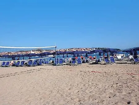 Club Esse Beach Hotel 4*