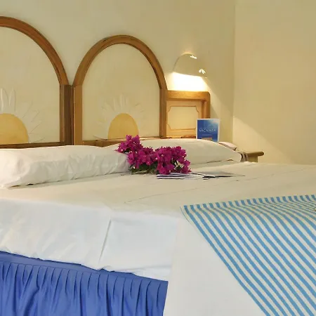 Hotel Club Esse Beach 4*