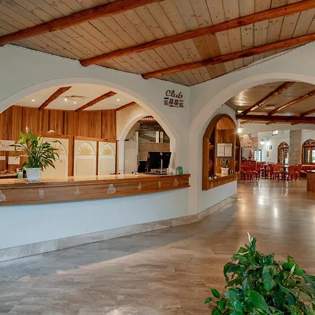 Club Esse Hotel 4*