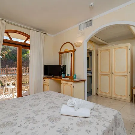 Club Esse 4* Palau