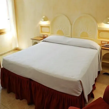 Club Esse Beach Hotel Palau