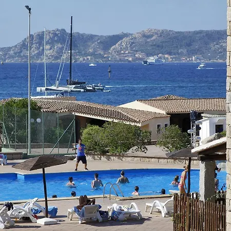 Club Esse Beach Palau