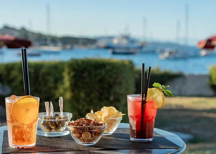 Hotel Club Esse Beach 4*