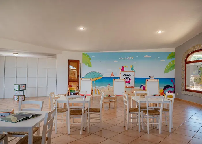 Club Esse Beach Hotel 4*